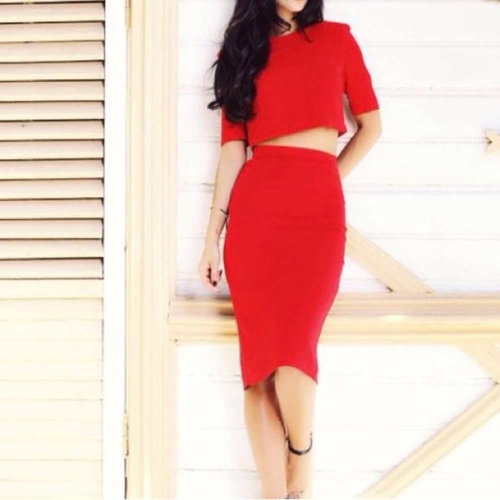 Express Red Short Sleeve Crop Top Blouse